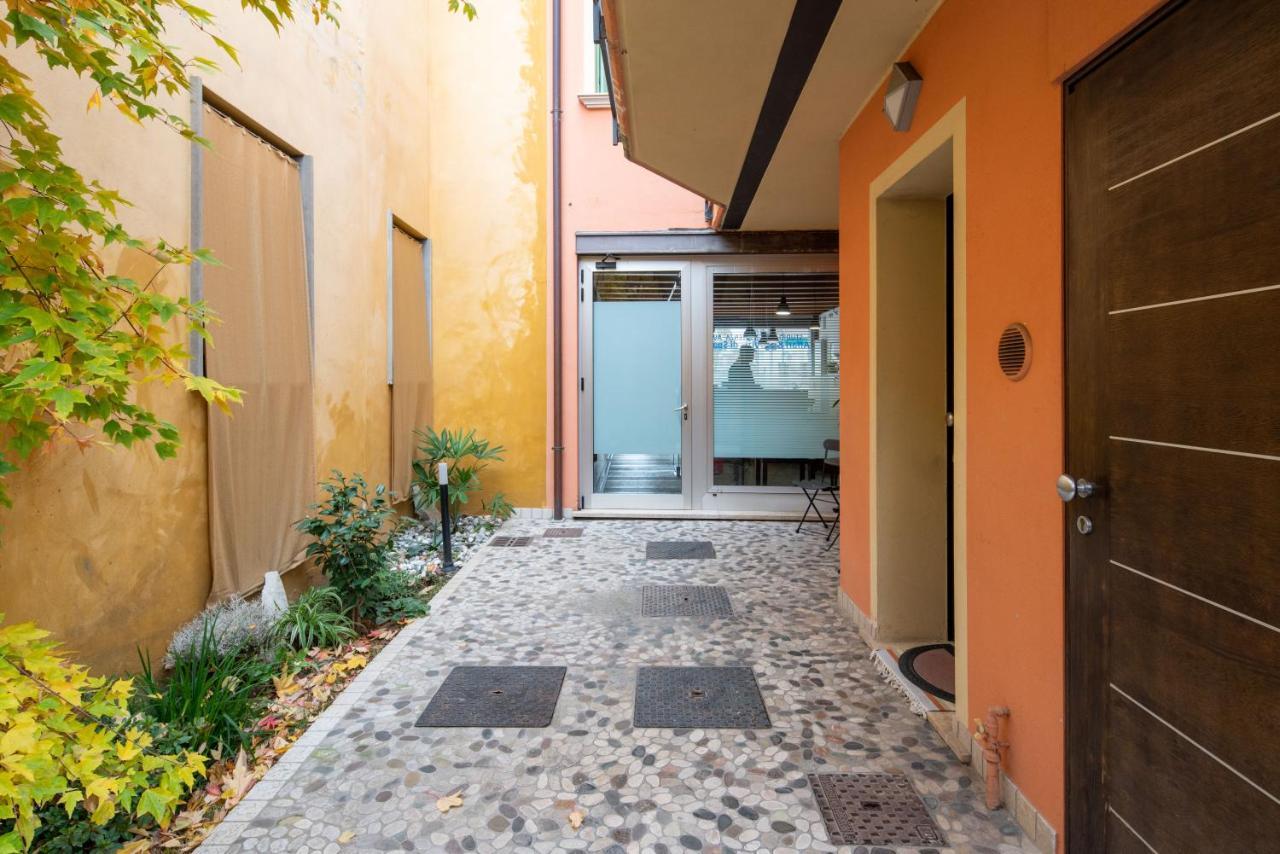 Venezia-Suite HemingwayA Pochi Passi Outlet Noventa di Piave Exterior photo